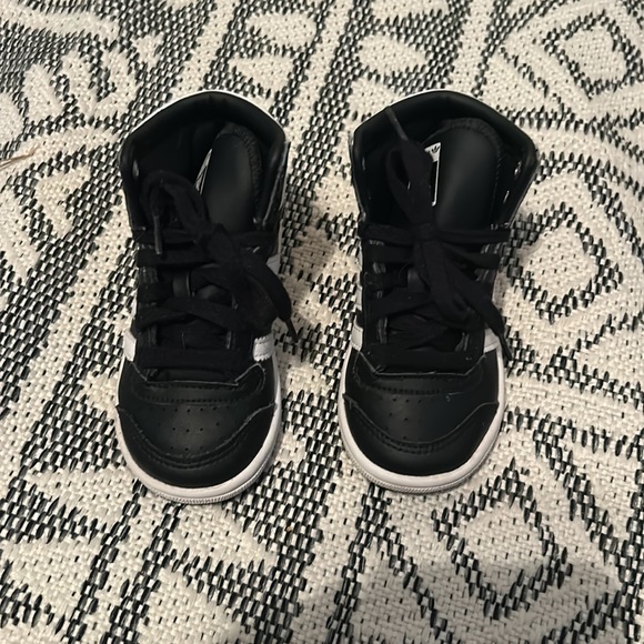 Adida high tops - Picture 6 of 8